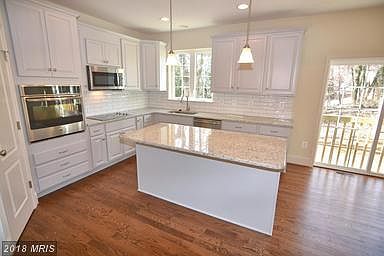 4th image of 1214 Highview Dr