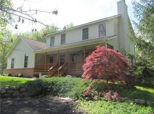 11229 High Timbers Dr, Fowlerville, MI 48836