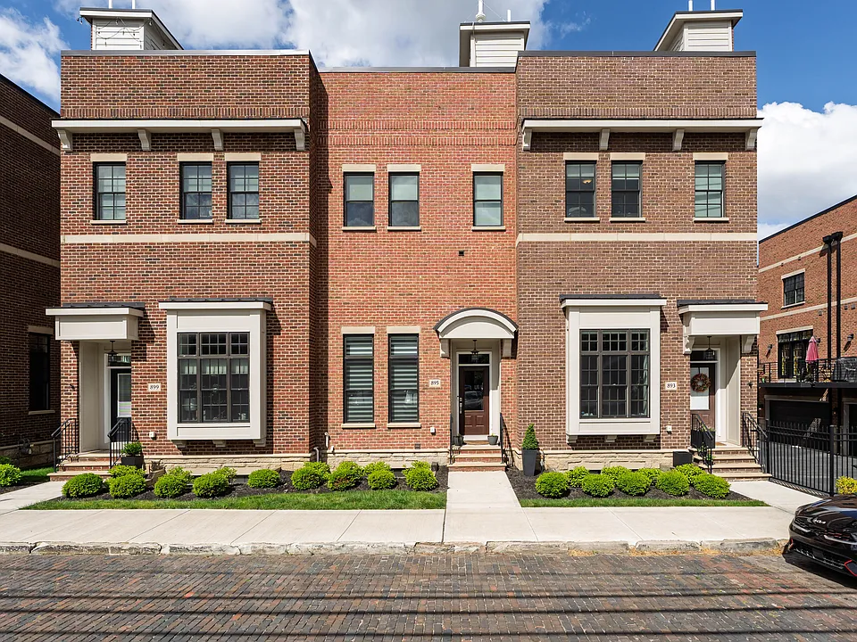 895 S Wall St