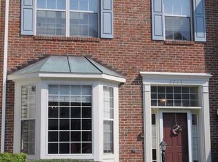 5715 Clapham Rd, Alexandria, VA 22315