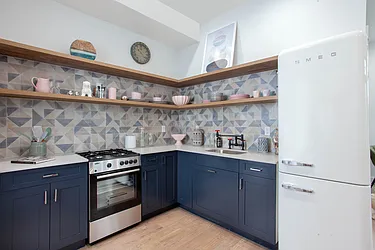 Rented by Tapiro Realty