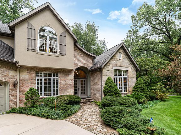 3rd image of 32946 Glen Eagle Ln