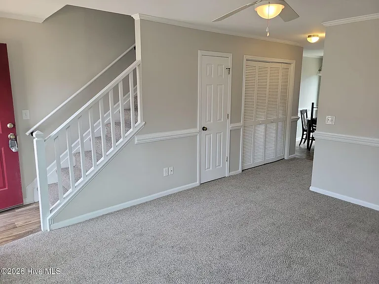 19 Upton Ct — Photo 7