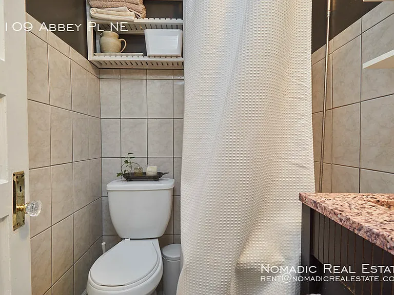 1109 Abbey Pl NE — Photo 14