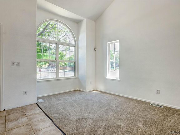 4th image of 13703 Adams Street