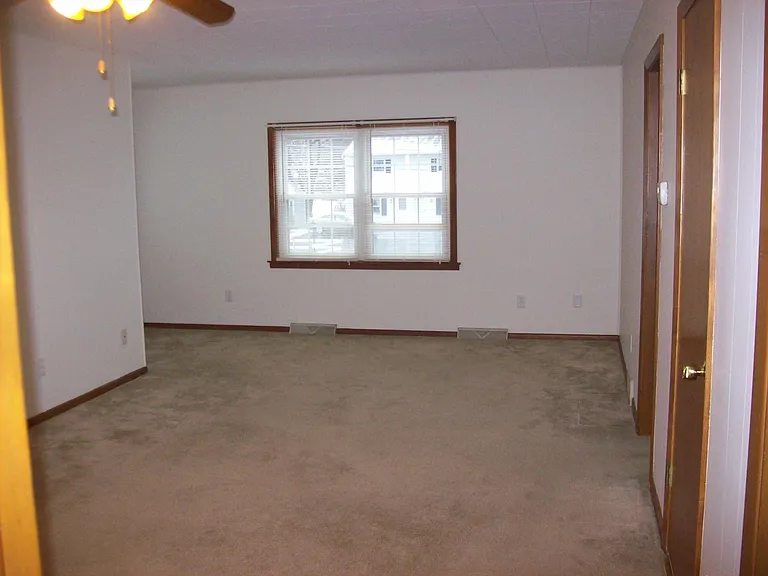 805 Powell Ave #2 — Photo 4