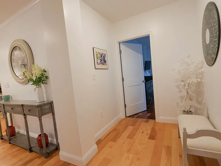 1008 Tremont St #5 — Photo 11