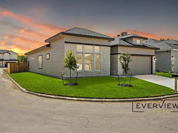 405 Park Cir, Hondo, TX 78861