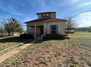109 W Church Ave, Loraine, TX 79532