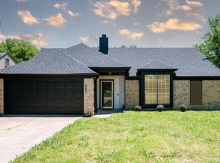8018 Blackfin Dr, Rowlett, TX 75089