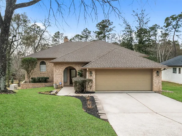 6 Highland Hollow Dr, Conroe, TX 77304