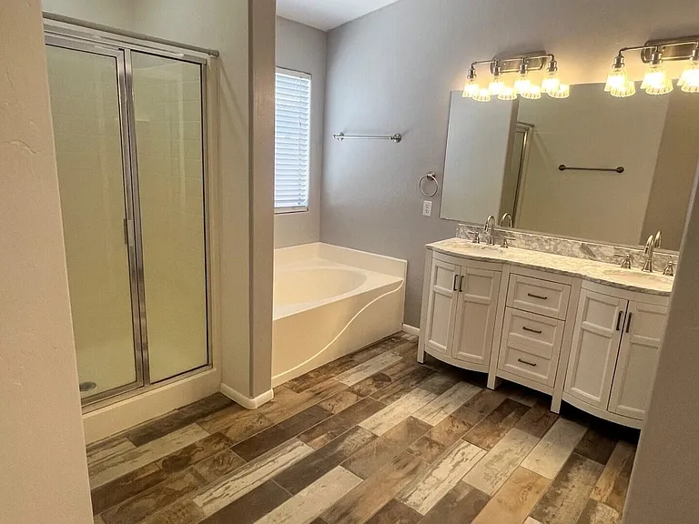 22264 N Kingston Dr — Photo 19