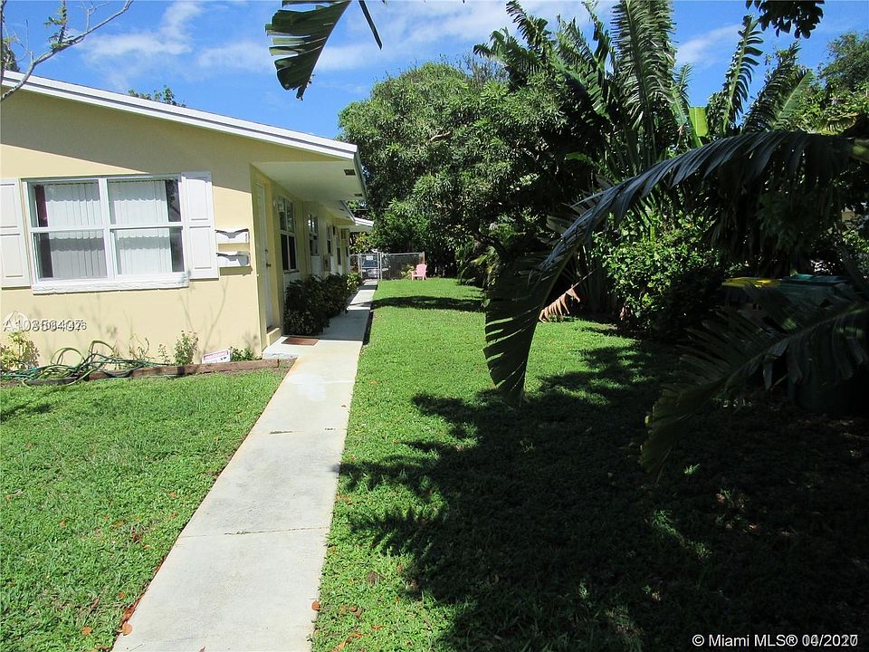 1st image of 330 SW 15th St Unit 1