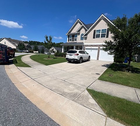 2nd image of 7501 Poplar Meadow Ln