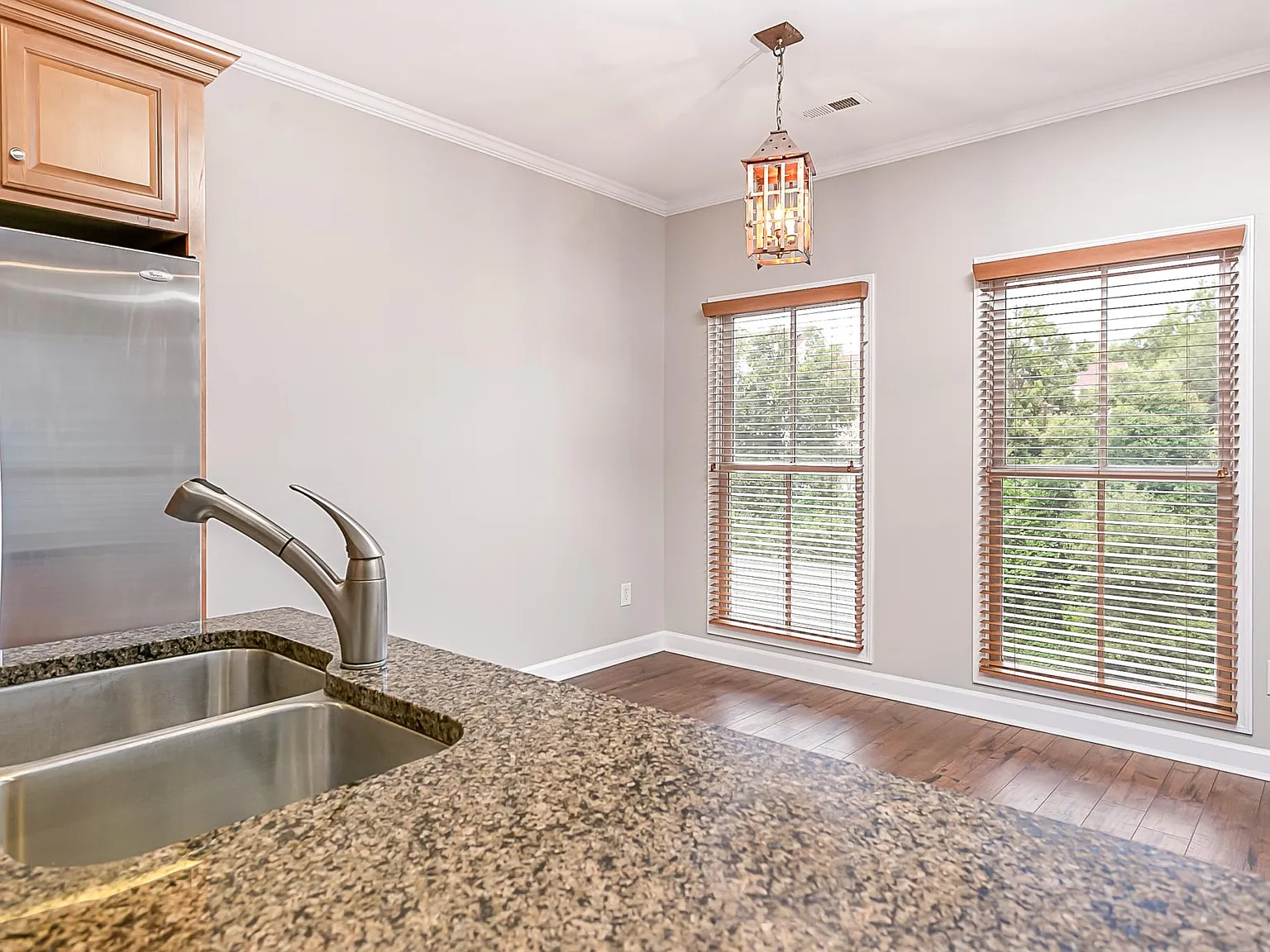 2 bed, 2.5 bath, 1441 sqft, $2,895 — Photo 3