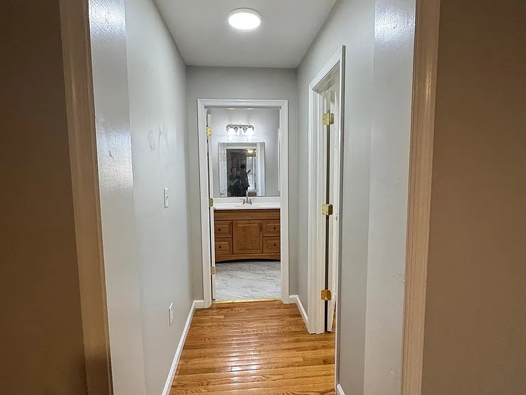 14780 Jordan Ln — Photo 10