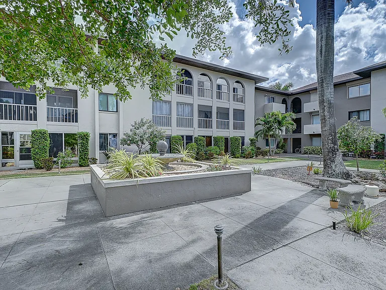6104 Whiskey Creek Dr #101 — Photo 31