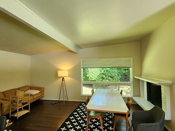 5th image of 15824 SE 12th Pl