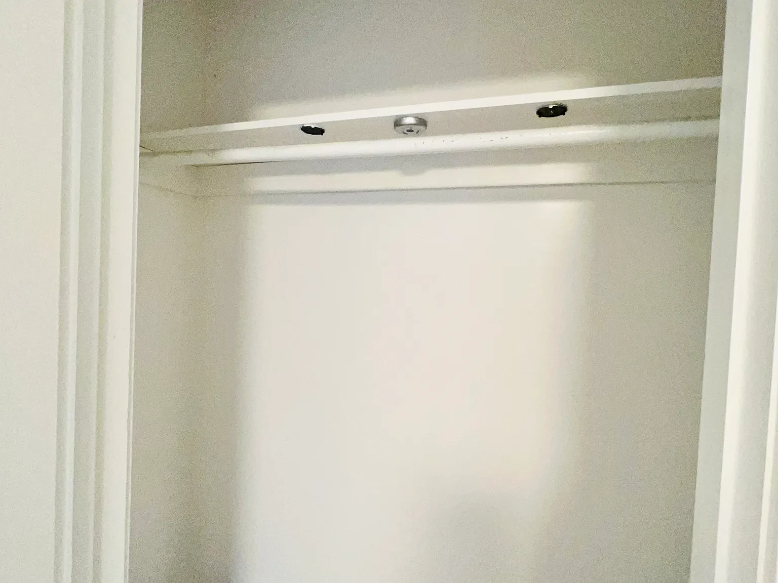 3 bed, 1056 sqft, $4,000 — Photo 2