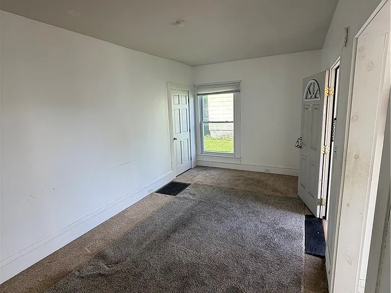 1056 Walnut St #2 — Photo 2