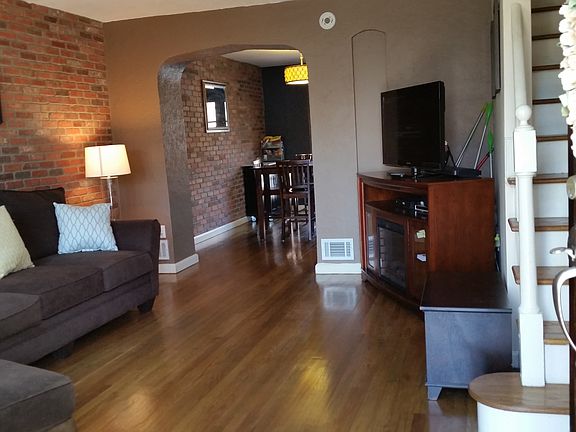 2nd image of 187 Park Ave