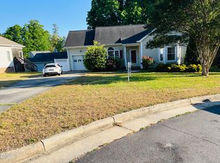 504 Quest Ridge Dr, Fuquay Varina, NC 27526