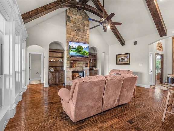 5th image of 332 Antler Ridge Dr