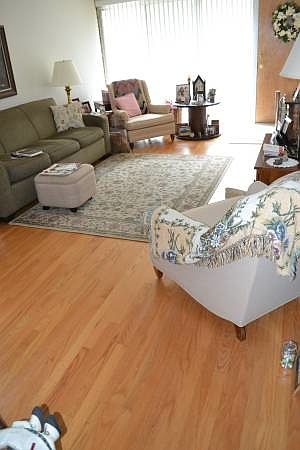 2nd image of 1237 N La Grange Rd APT 1R