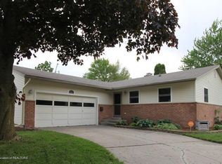 2801 Colchester Rd, Lansing, MI 48906