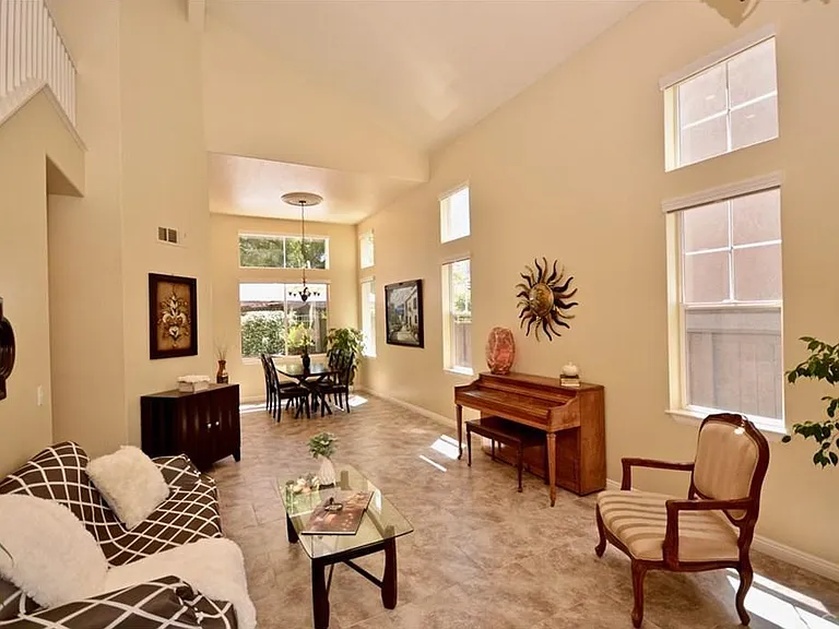 42976 Corte Davila — Photo 16