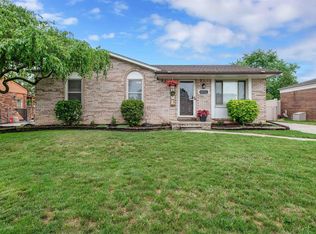 41952 Ehrke Dr, Clinton Township, MI 48038