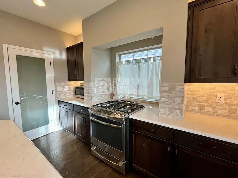 8811 Tranquil Knoll Ln — Photo 13