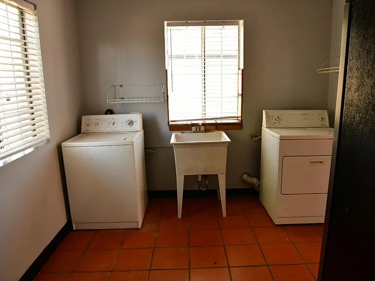 1175 Cypress Ave #1/2 — Photo 11