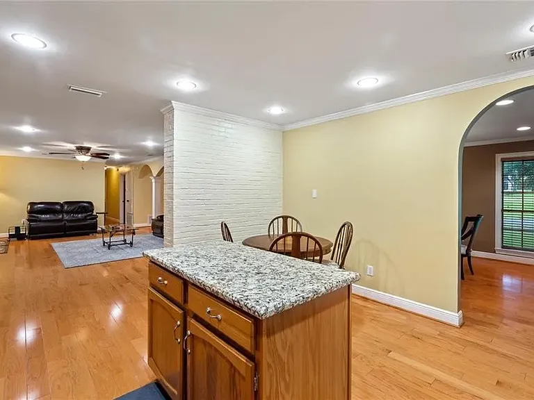 6300 Cottage Hill Rd — Photo 4