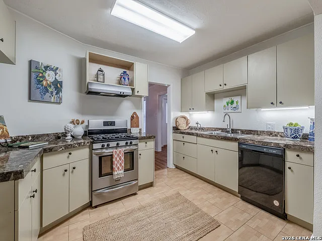 525 Abiso Ave — Photo 7