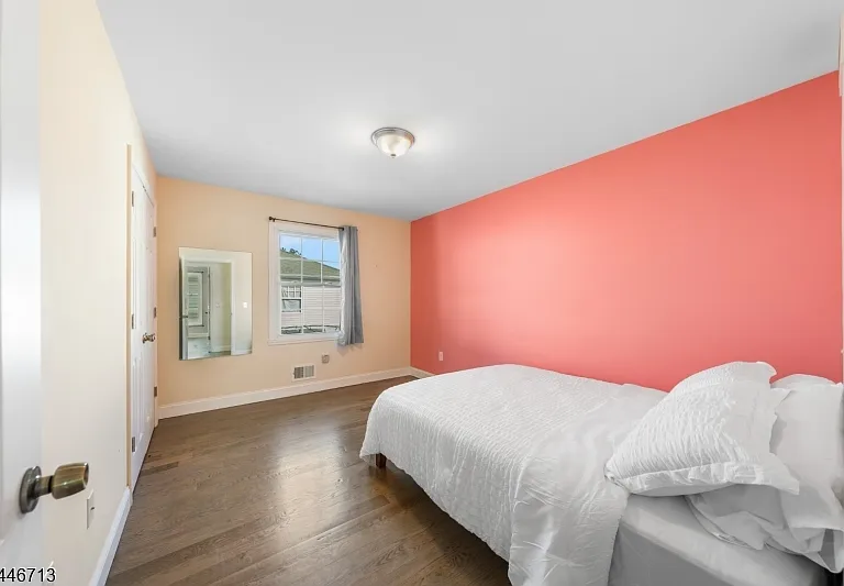 128 Baltimore Ave — Photo 4
