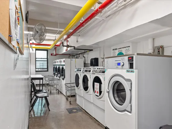 629 Kappock Street image 33 of 38