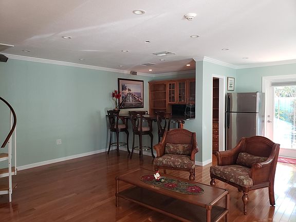 5th image of 602 S Melville Ave #B