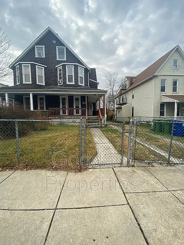 1 bed, 1000 sqft, $1,100 — Photo 2