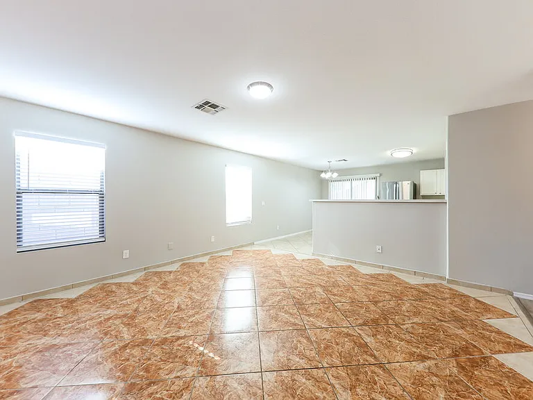 11807 W Ester Dr — Photo 6