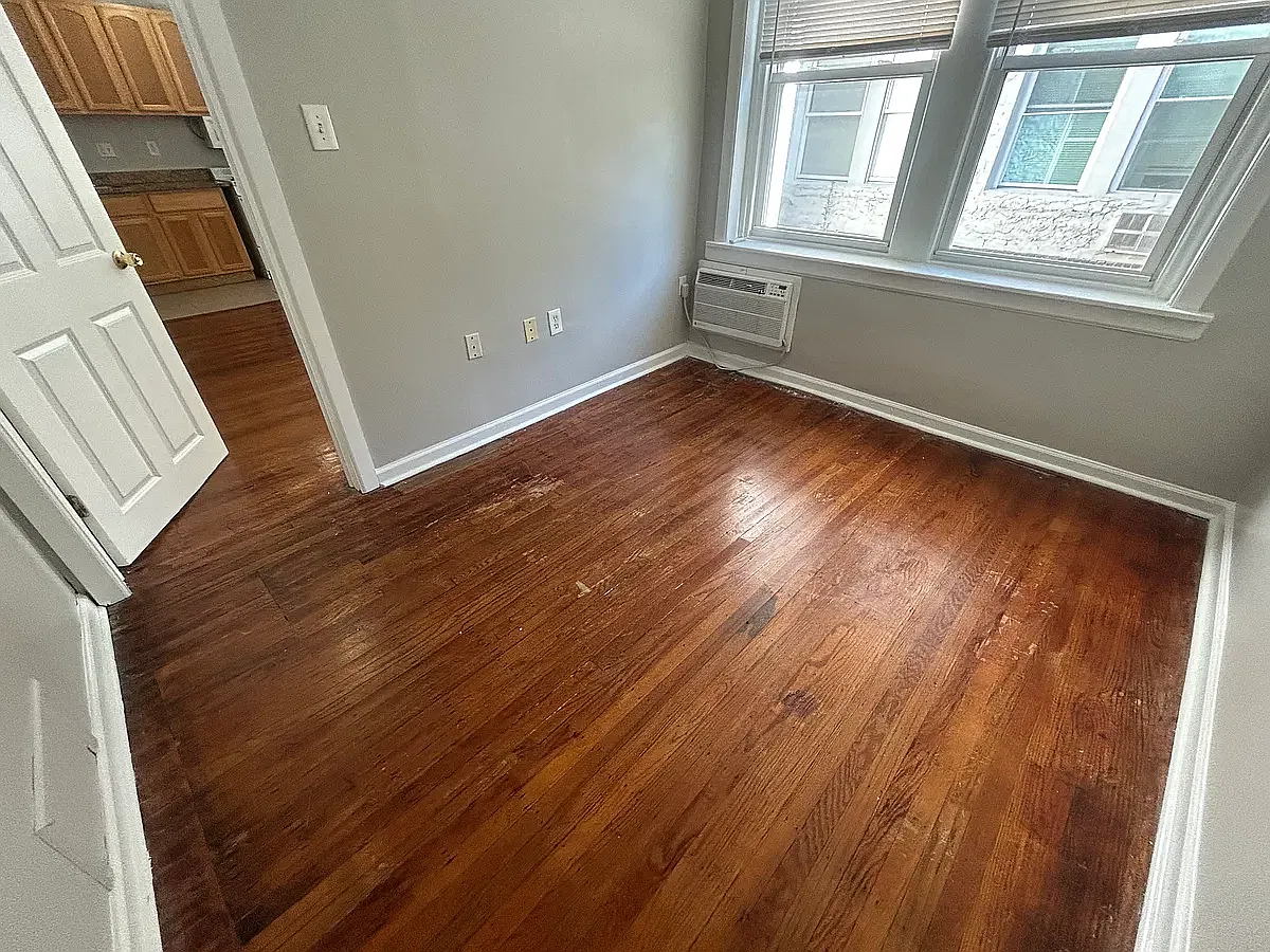 1 bed, $1,090 — Photo 1