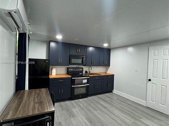 4th image of 2461 NW 14th St #2