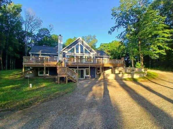 9777 N 16th St, Plainwell, MI 49080