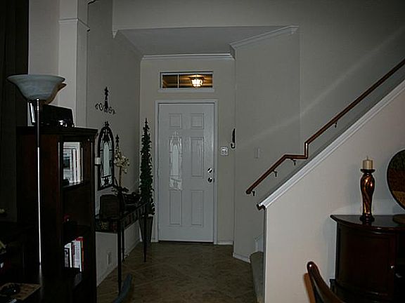 4th image of 1400 Ravenwood Dr