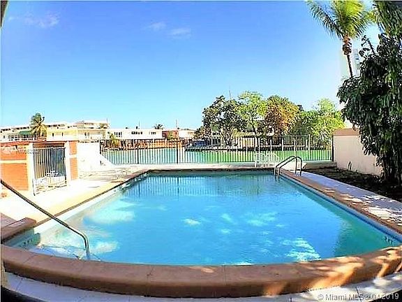 2nd image of 7125 Bay Dr APT 502
