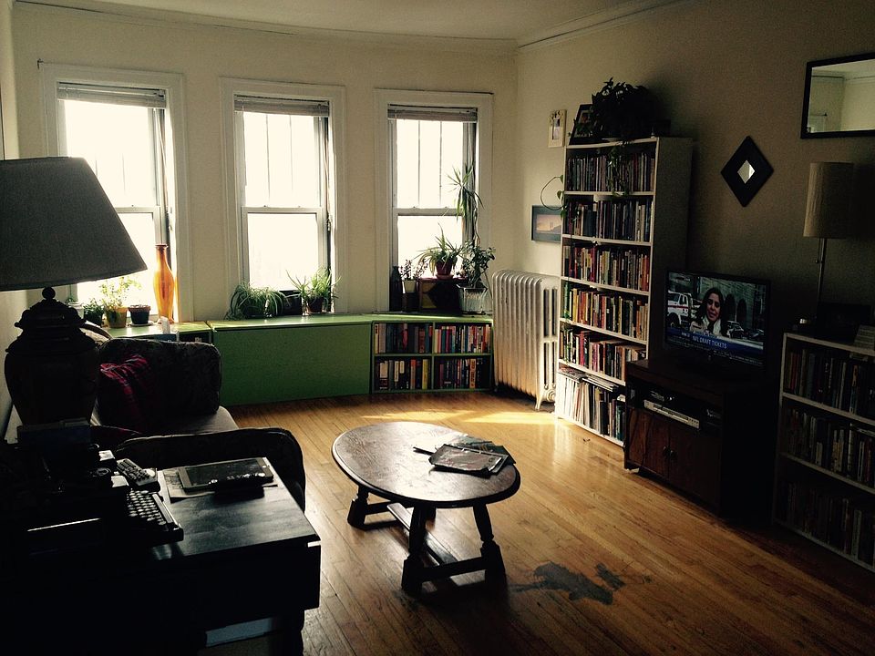 1st image of 5212 N Damen Ave #V1