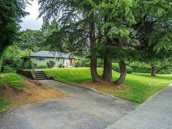 2nd image of 15875 101a Ave