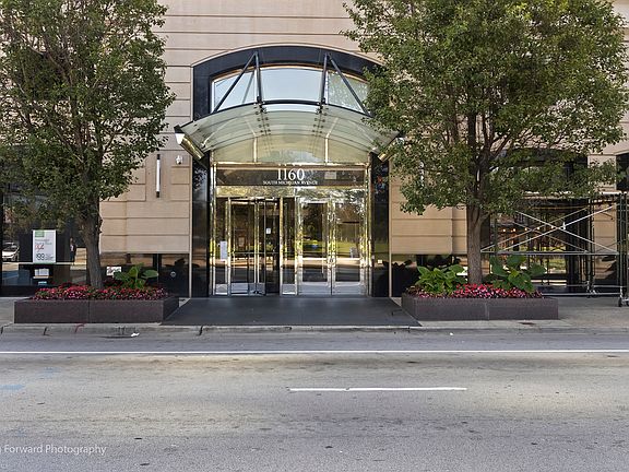 2nd image of 1160 S Michigan Ave APT 3501
