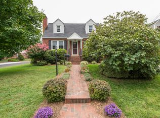 2835 N Van Buren St, Arlington, VA 22213
