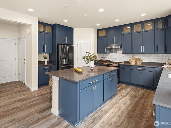 4th image of 20921 55th Avenue W